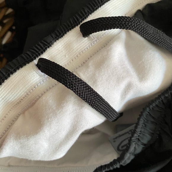 Champion Running Shorts with Inner Liner - Picture 5 of 6